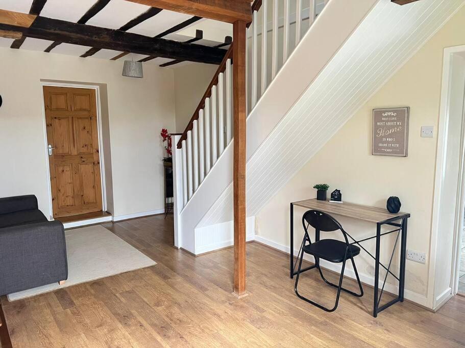 Upper Caerfaelog Farmhouse Llanbister 外观 照片
