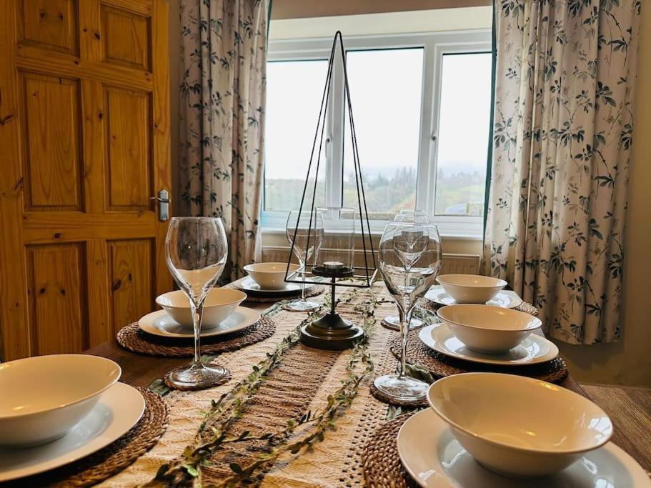 Upper Caerfaelog Farmhouse Llanbister 外观 照片